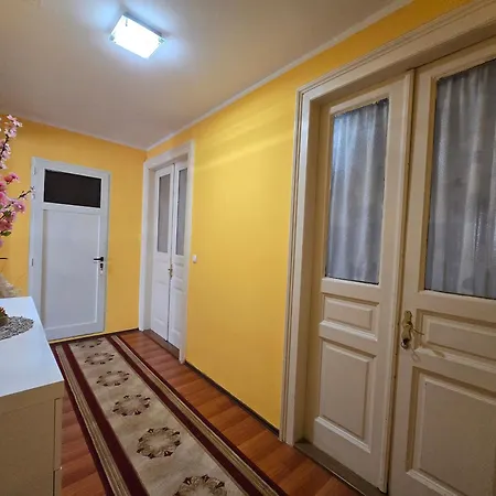 Prvi Red Do Mora Crikvenica